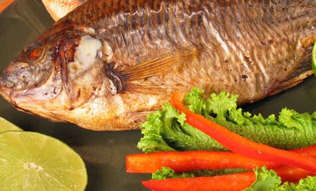 Boiled tilapia is the perfect dinner to lose weight according to the principles of the Japanese diet