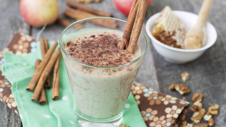 kefir drink with cinnamon for diet drink