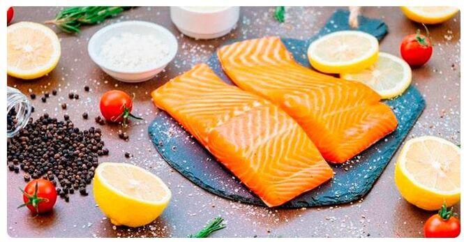 The 6 Petals Diet fish meal of the day may include steamed salmon
